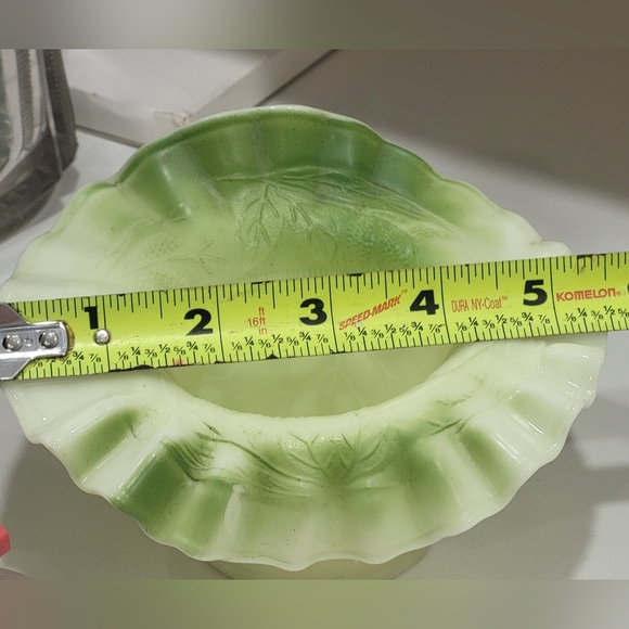 Antique Fenton Blackberry Spray - Picture 9 of 15